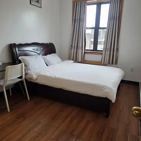 Best Cozy Room In Brooklyn With Amazing Food